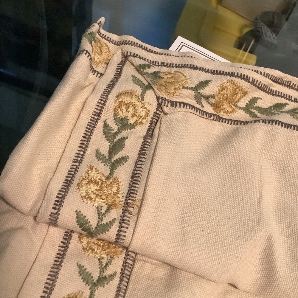 Rose Tree Amalia a lot of 2 Euro embroidered pillow shams "26X26"โ + flange